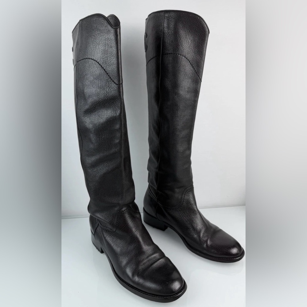 CHANEL Black Leather Knee-High Heeled Boots